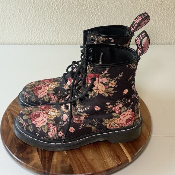 Dr. Martens Shoes - Dr Martens 1460 Boots Womens Size 8 Black Victorian Rose Floral Canvas 8 Eye